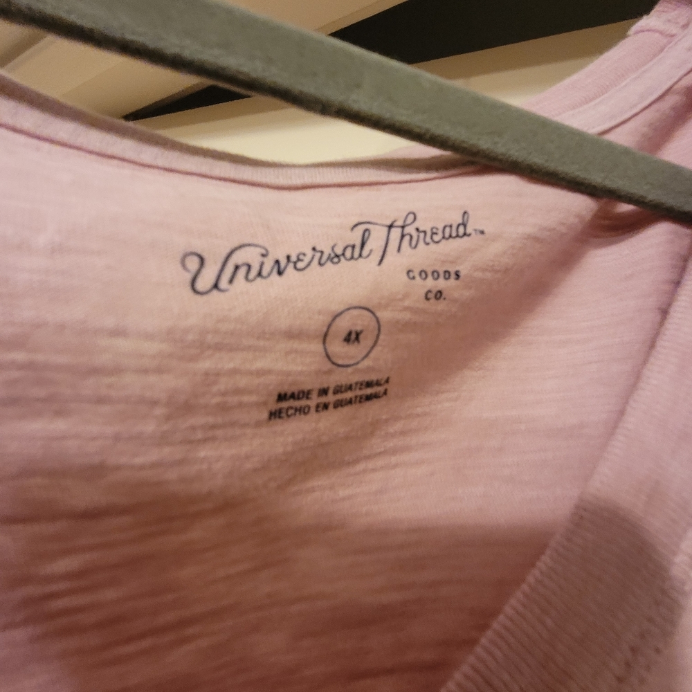 Universal Thread NWT tee, 4x plus tshirt - Picture 3 of 3